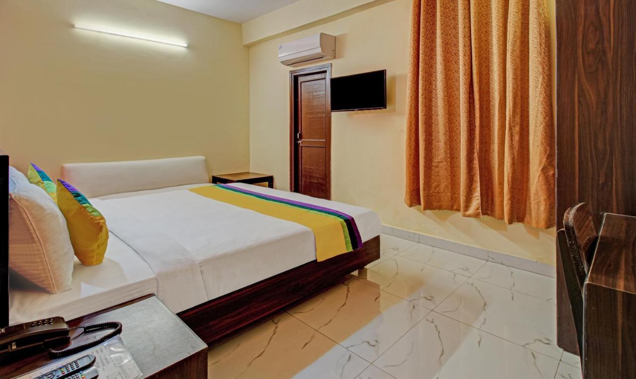 Itsy Hotels Royal Monarch Gorakhpur Bagian luar foto