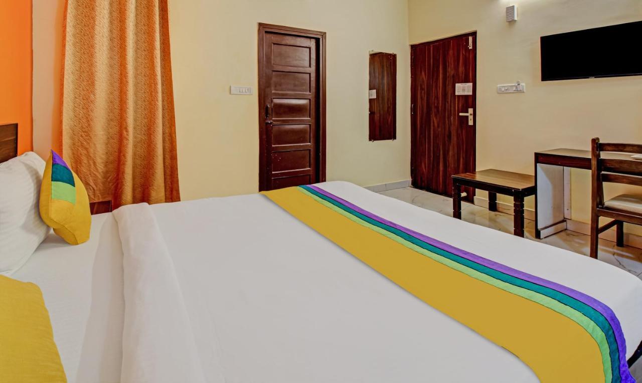 Itsy Hotels Royal Monarch Gorakhpur Bagian luar foto
