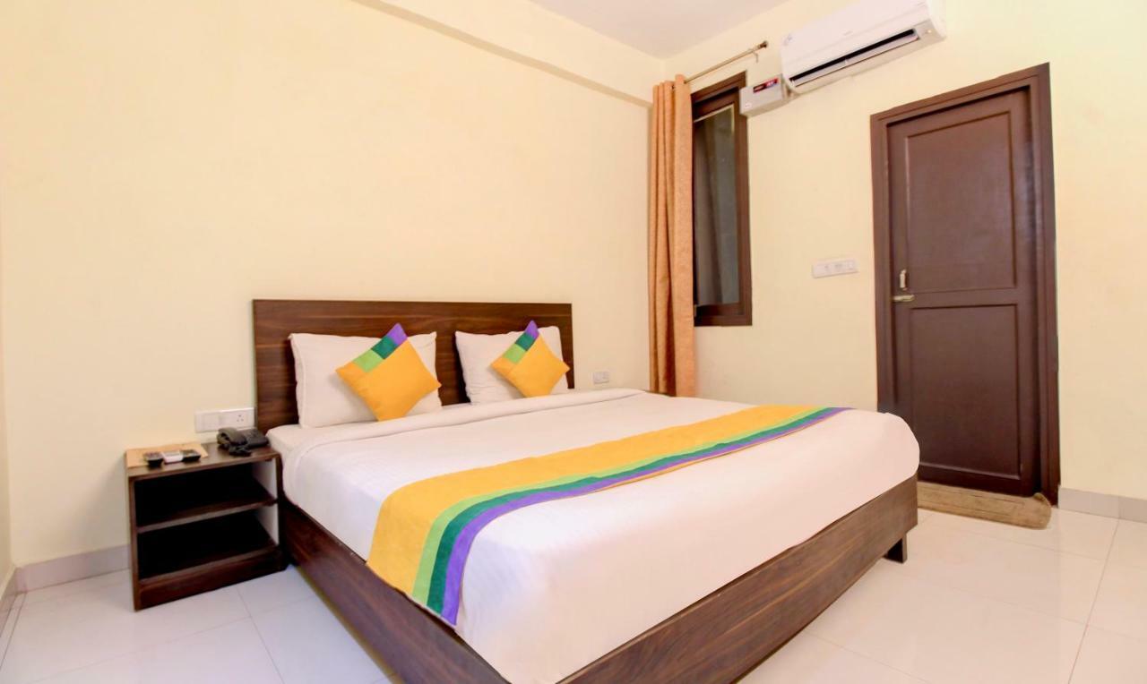 Itsy Hotels Royal Monarch Gorakhpur Bagian luar foto