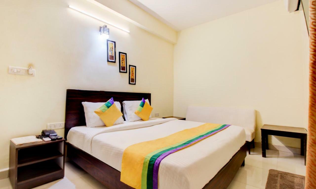 Itsy Hotels Royal Monarch Gorakhpur Bagian luar foto